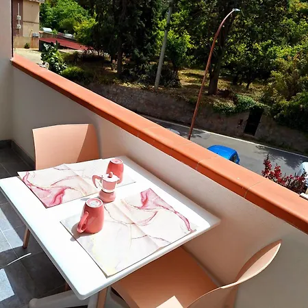 Apartment Flowers Tropea